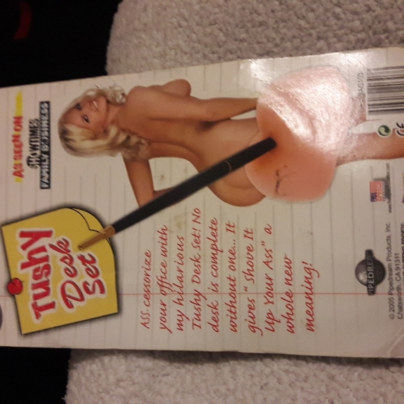 Tushy Desk Set - Picture 2 of 3